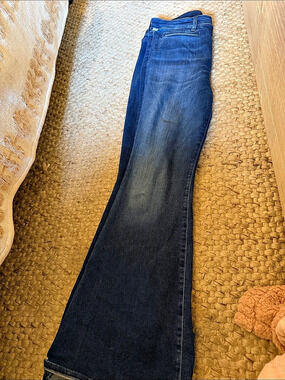Citizens of Humanity Lilah High Rise Bootcut / Flare Jeans in Blue